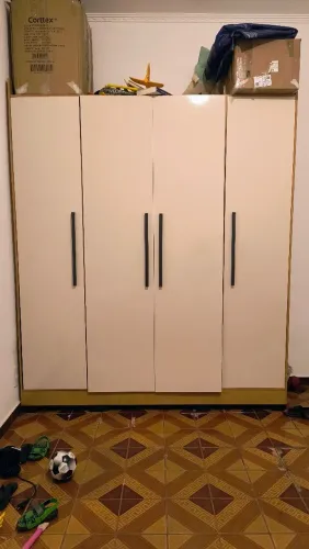 Guarda roupa casal 4 portas excelente estado