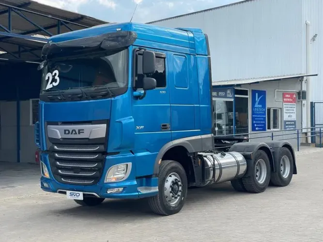 DAF XF 530 6X4 ANO 2023 EURO 6 - COM 266 MIL KM - DEFLETOR DE AR + FROTA SVD
