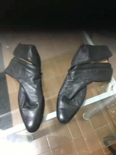 ? FORÇA E ELEGÂNCIA: Bota Casual/Motoqueiro Sutoris - Couro Legítimo