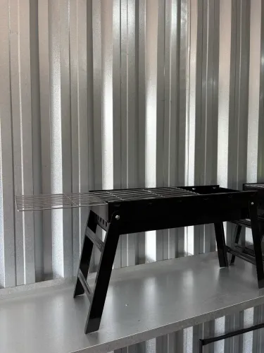 Churrasqueira para grelhado - com grelha e cinzeiro 