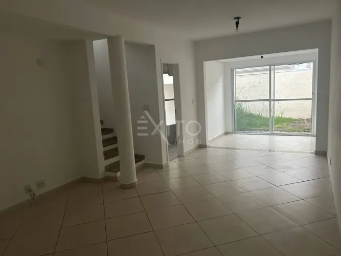 Casa de Condomínio 3 dorms, 1 suíte, 2 vagas, 88m², R$ 929 mil - Canto da Natureza