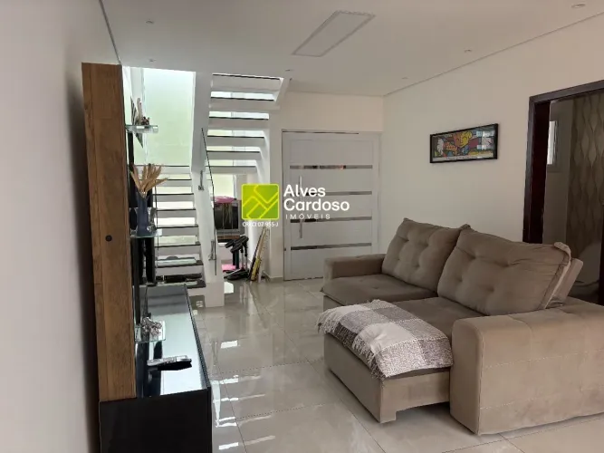 Sobrado a venda no Residencial Jardim