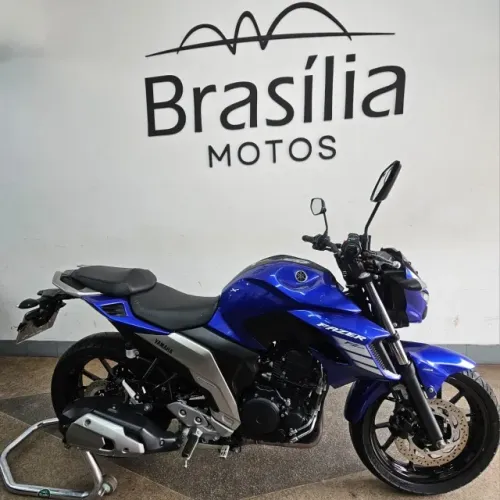 YAMAHA FZ25