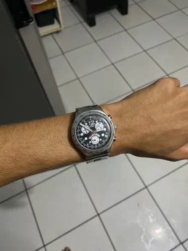 Swatch cara preta médio