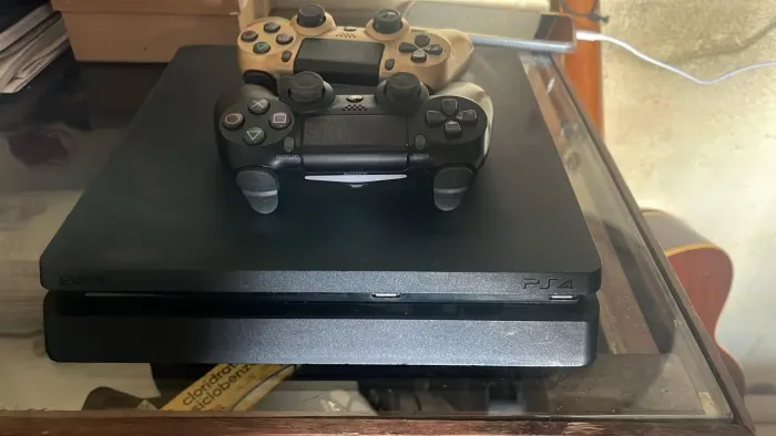 VIDEO GAME - PS4 