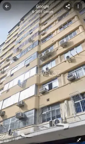 Apartamento : / Residencial / Centro