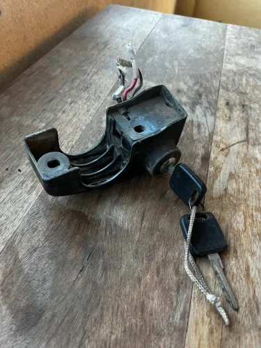 Ignição com chave Fusca, Brasília e Variant.