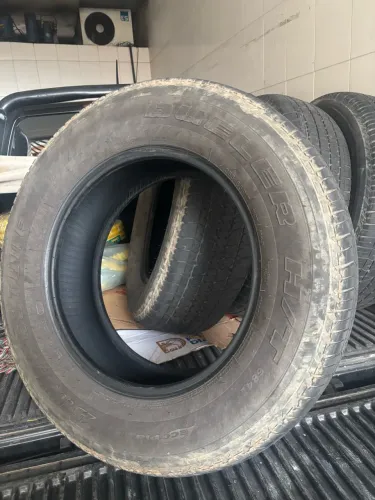 Jogo 4 Carcaças Pneu Bridgestone 255/65 R17 (No TWI / Ideais Para Remold)