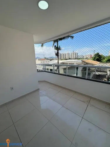 Apartamento com 2 dormitórios para alugar, 68 m² por R$ 2.880,83/mês - Jockey de Itaparica