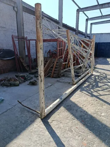 2 Traves de futebol de campo e 2 de basquete