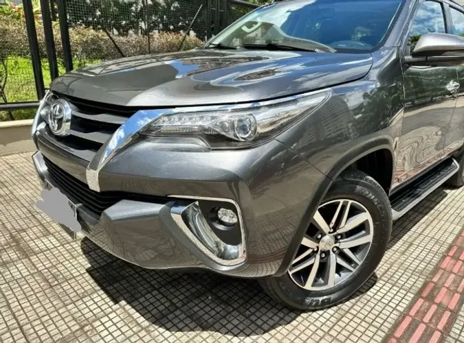Toyota Hilux SW4 SRX 4X4 2.8 TDI 16V Dies. Aut. 2019