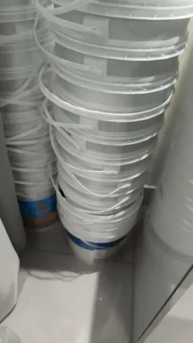 Baldes vazios de 10kilos