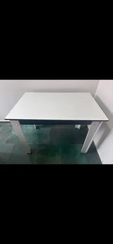 Vendo mesa em bom estado