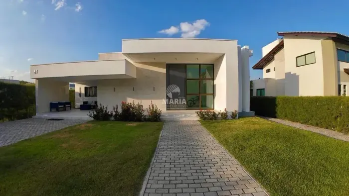 Casa de condomínio com 04 suítes e piscina privativa à venda em Gravatá/PE!