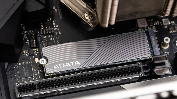 SSD 1tb Adata Swordfish com dissipador - saúde 97%