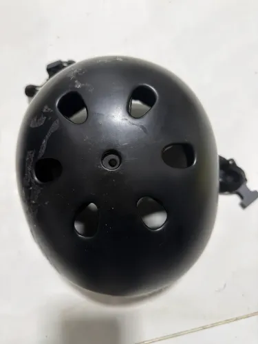 Capacete de Esportes radicais preto (Tamanho M)