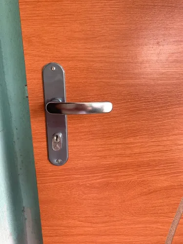 Porta em MDF com fechadura inclusa
