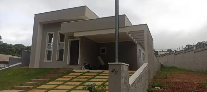 Casa térrea no Condomínio Reserva Samambaia para venda com 205 metros quadrados com 3 quar