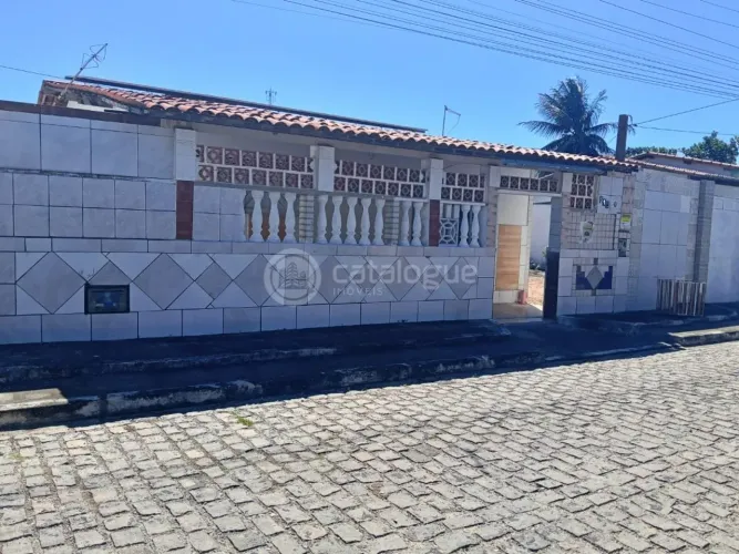 Casa grande com energia solar e do lado da sombra na Zona Norte Natal/RN Próxima a estação