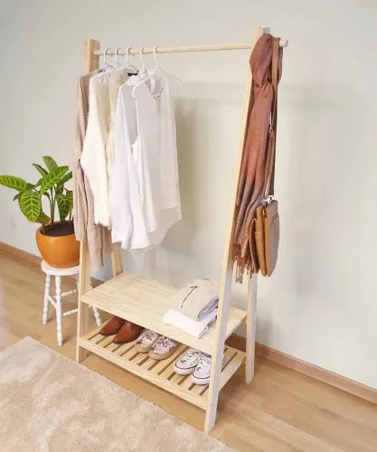 Arara para Roupas em Madeira Pinus