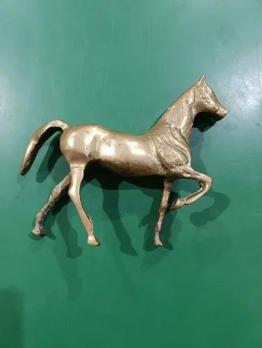 Estátua cavalo antiga em latão