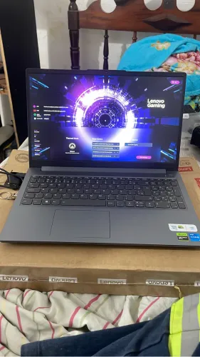 Notebook Lenovo LOQ ESSENTIAL