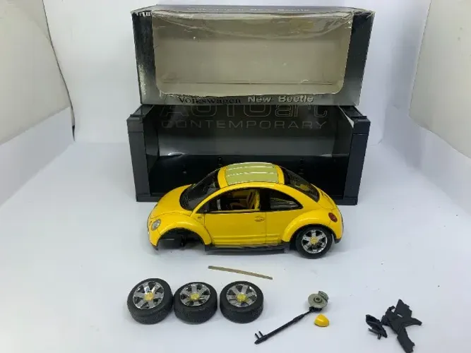 Miniatura Auto Art 1/18 Vw New Beetle Vr5 Dune - Raro - Detalhe