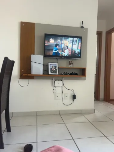 Vendo Painel para TV Dunas 135cm com Nicho NOVO! 