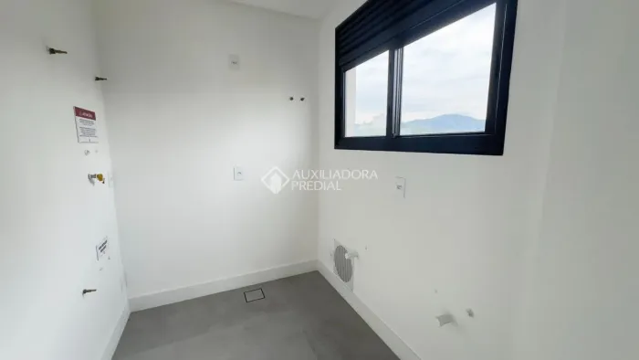 Luxuoso Apartamento à Venda em Itapema