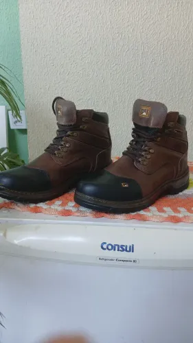 Bota catterpilar número 41/42