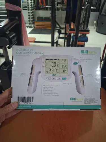 Monitor / Analisador de Gordura por Bioimpedância - Avanutri modelo AVA 30