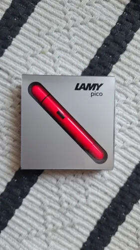 Caneta esferográfica Lamy Pico Rosa