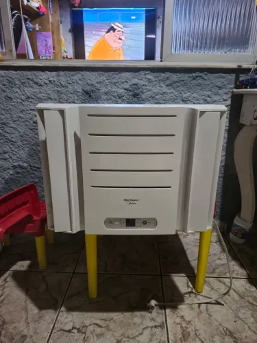 Vendo ar condicionado Midea 7.500 btus
