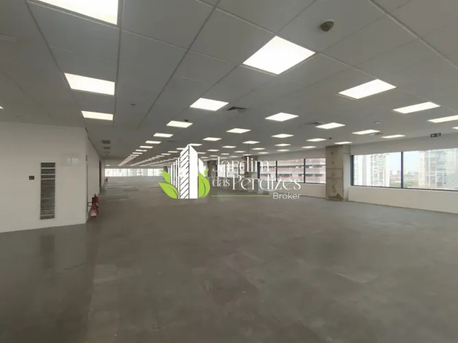 Meia Laje Triple A de 789 m² com 24 Vagas no Time Corporate