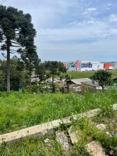 Terreno, frente 12m x 30m de cumprimento.