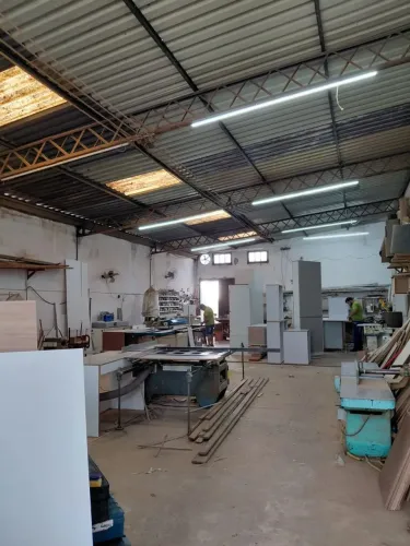 Galpão/Depósito/Armazém para venda tem 240 metros quadrados