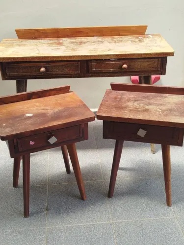 Penteadeira e mesa de cabeceira móveis ritzmann