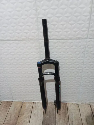 Garfo com amortecedor aro 29