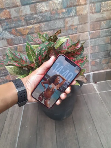 iPhone 12 Vermelho 64GB - Face ID OK - iCloud Livre - Aceito Cartão