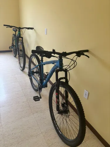 Duas bicicletas aro 29