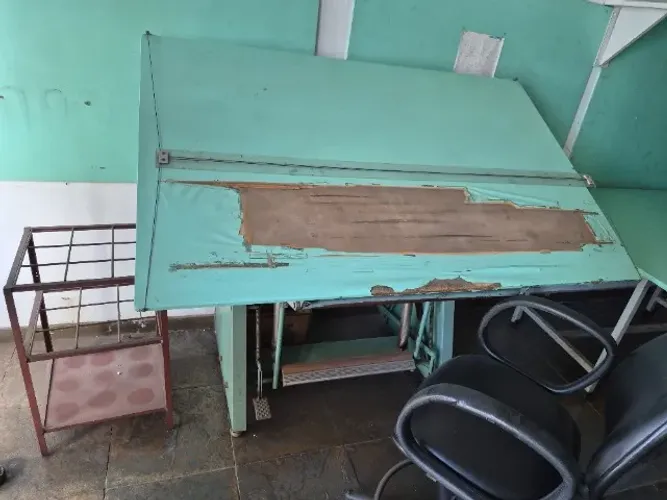 Mesa prancheta para desenho