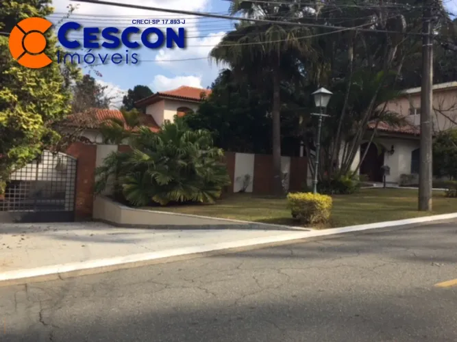 Casa em condomínio na Aldeia da Serra, Barueri-SP: 4 quartos, 2 suítes, 2 salas, 6 banheir