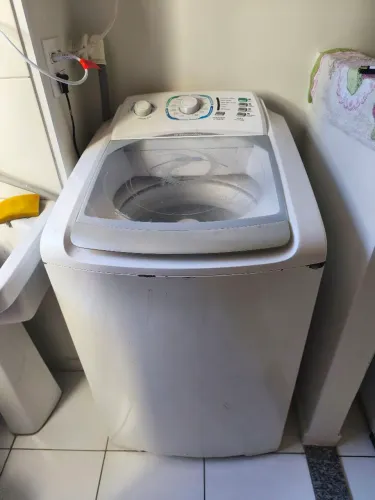 Maquina de lavar com defeito