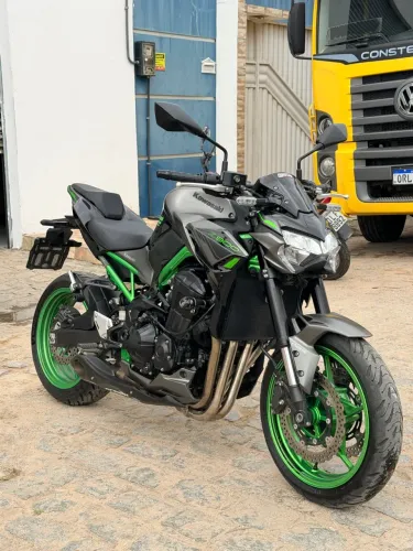 Kawasaki Z 900 2023