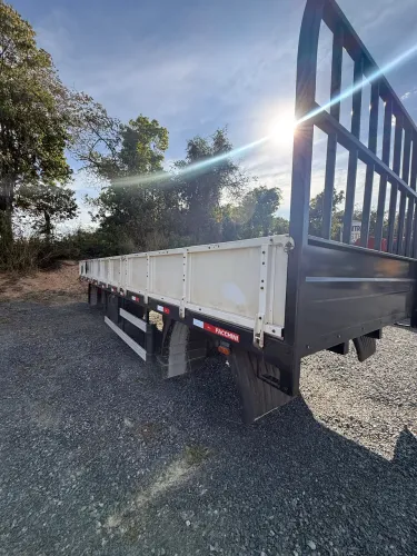 CARROCERIA FACHINI SCANIA p310