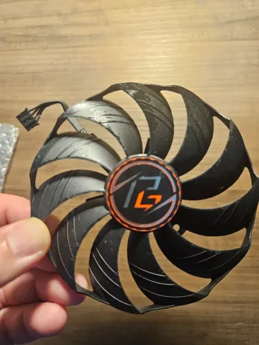 Fan esquerda do cooler RX7900XTX