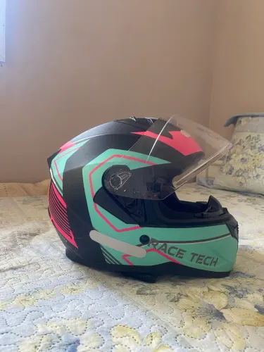 Capacete race tech