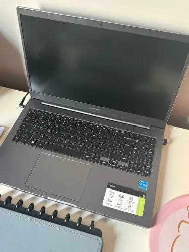 Notebook Samsung NP550XDA - intel i3 (11ª) - 16gb - 256gb SSD