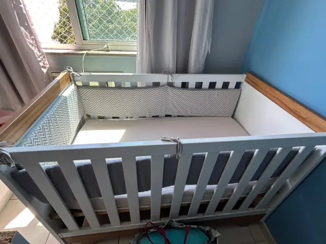 Berço Infantil Branco + Colchão Protetor