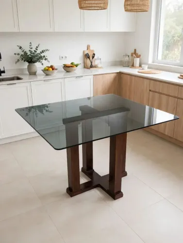 Mesa de Jantar vidro 9mm, 120 cm x 100cm x 76 cm altura, pés de madeira Nobre, seminovos